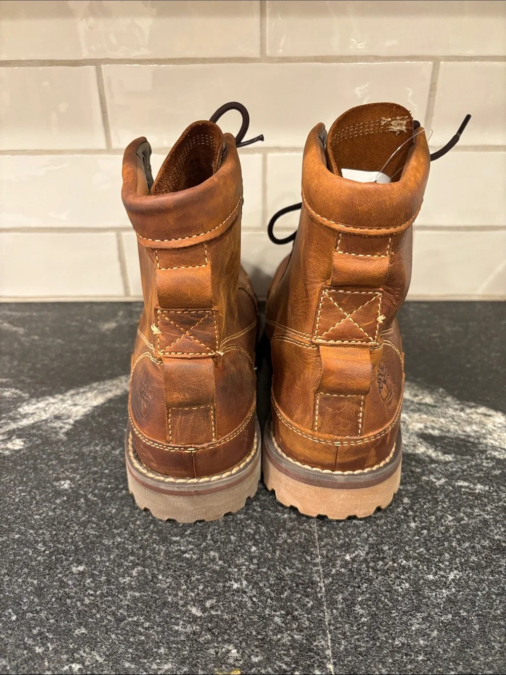 Timberland Earthkeepers Original 6-Inch Boots – Men’s Size 11 – Medium Brown